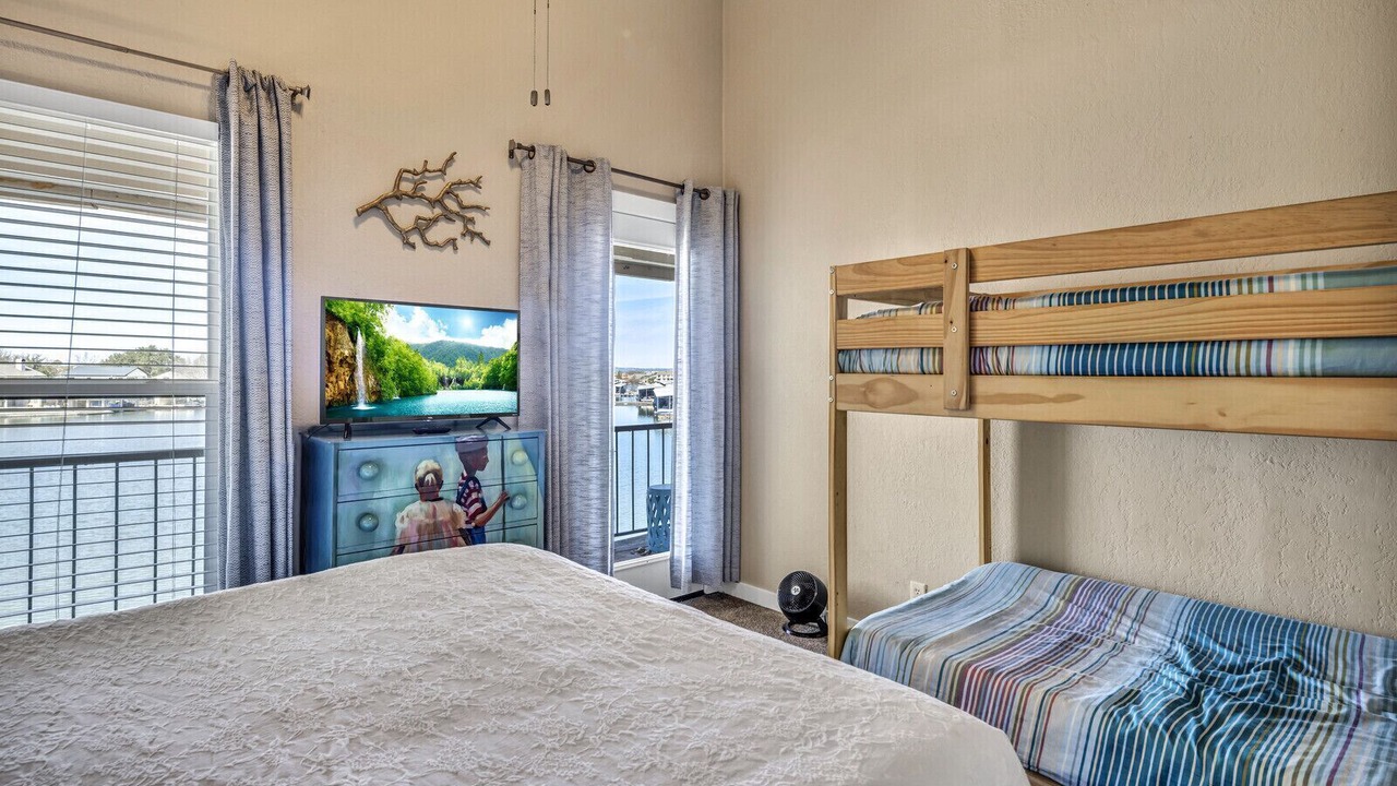 Photo of Bedroom in Horseshoe Bay