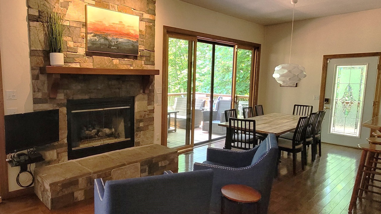 Photo of Bedroom in Jacksboro