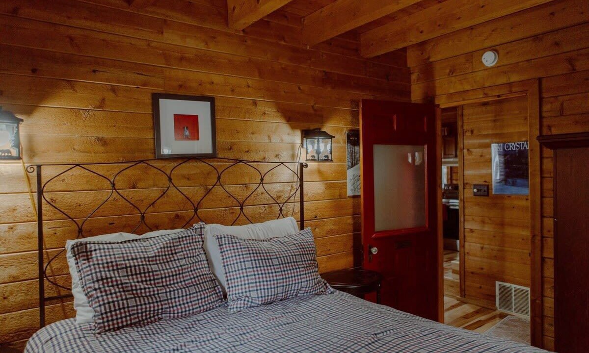 Photo of Bedroom in Thompsonville
