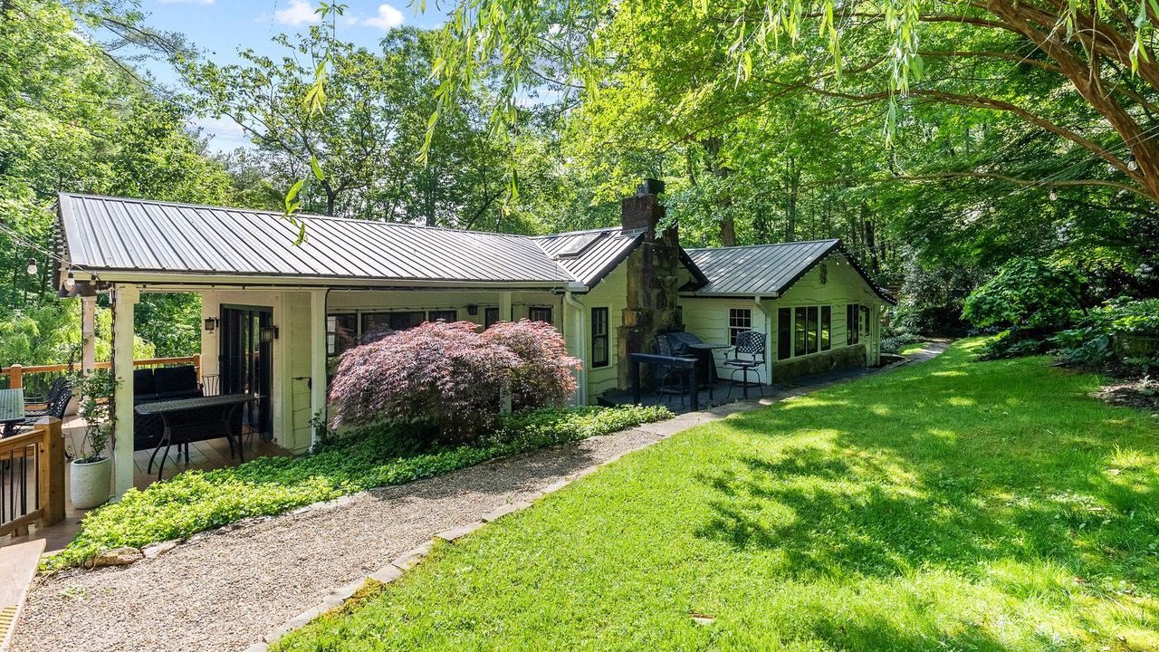 Photo of Outdoor in Hendersonville
