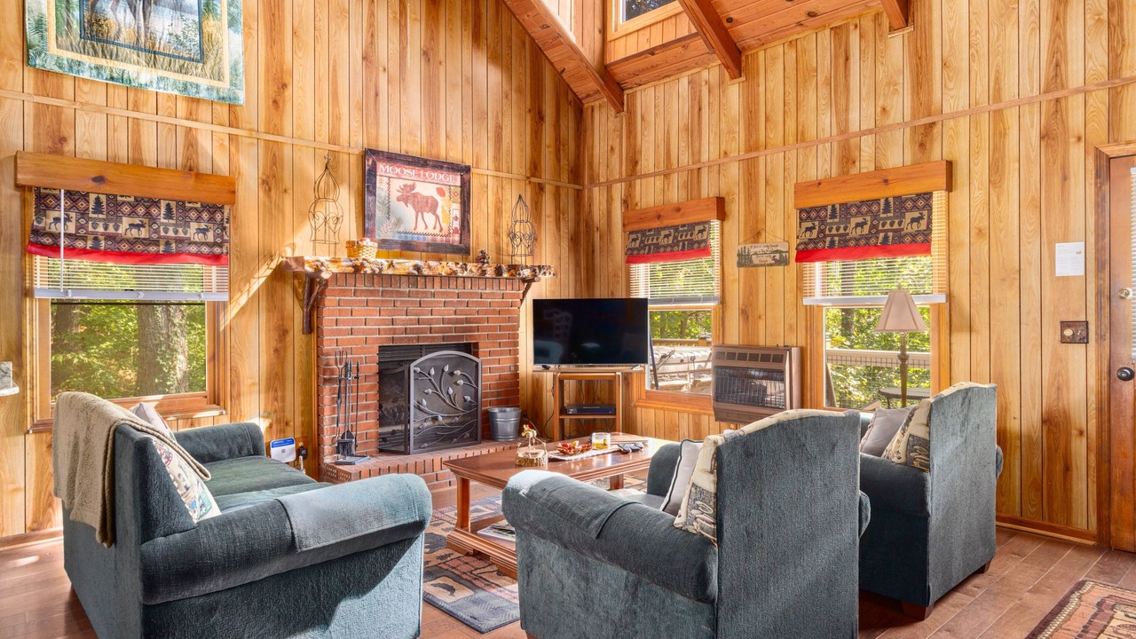 Photo of Livingroom in Blairsville