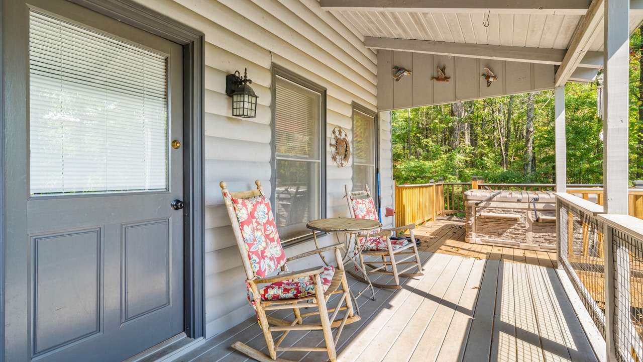 Photo of Patio Balcony in Blairsville