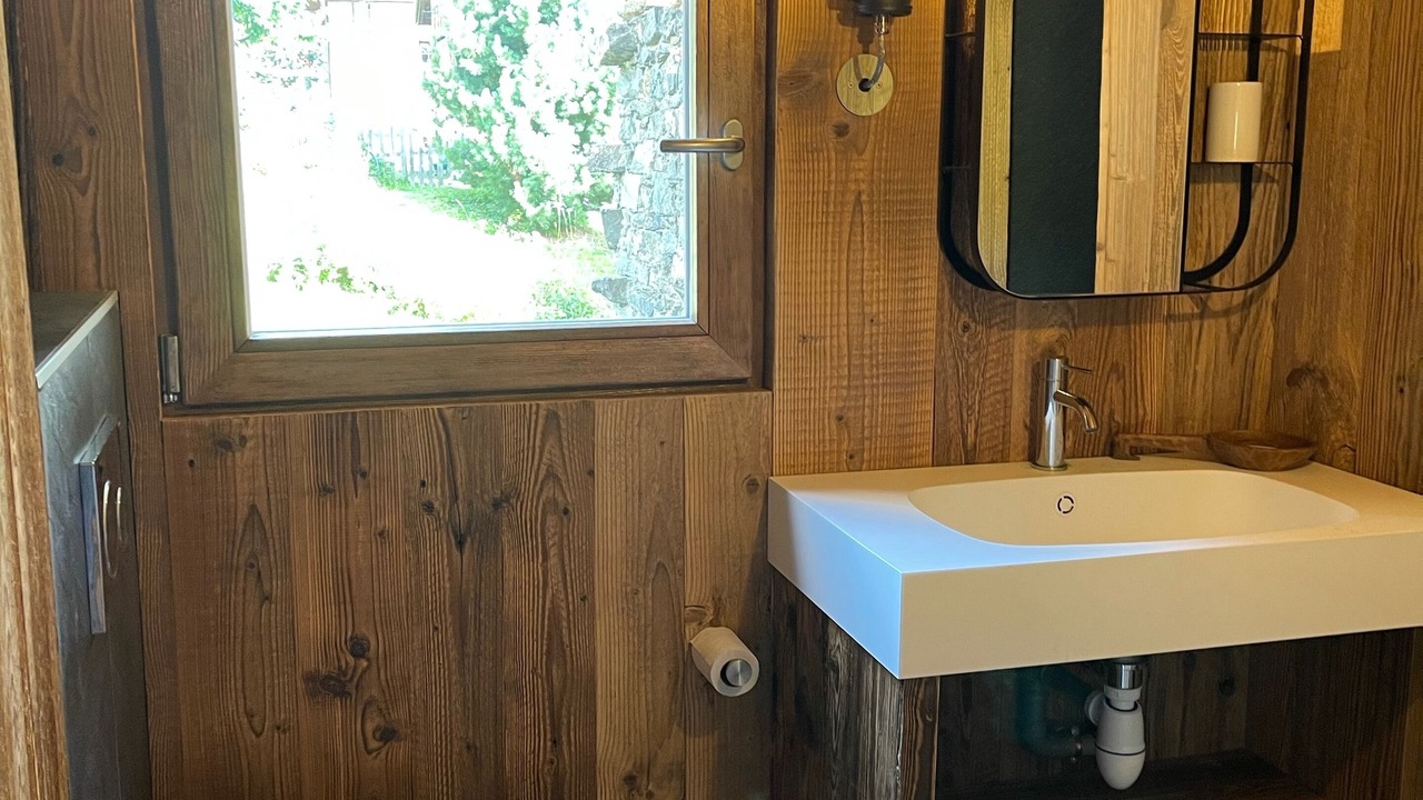 Photo of Bathroom in Saint-Marcel