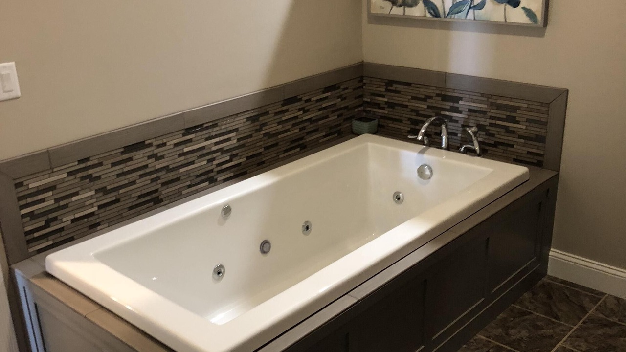 Photo of Bathroom in Iola