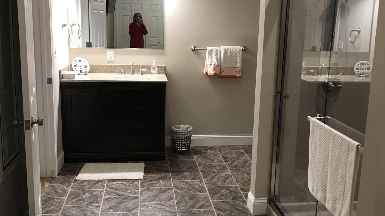 Photo of Bathroom in Iola