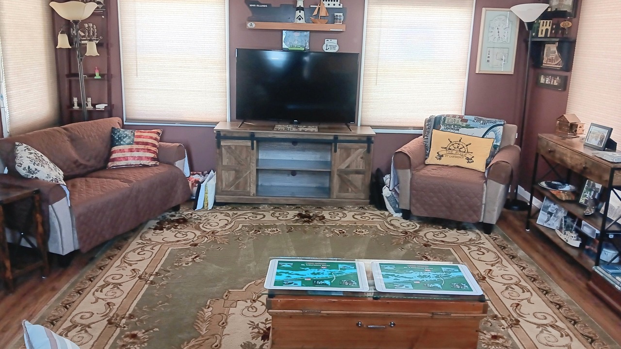Photo of Livingroom in Alexandria Bay