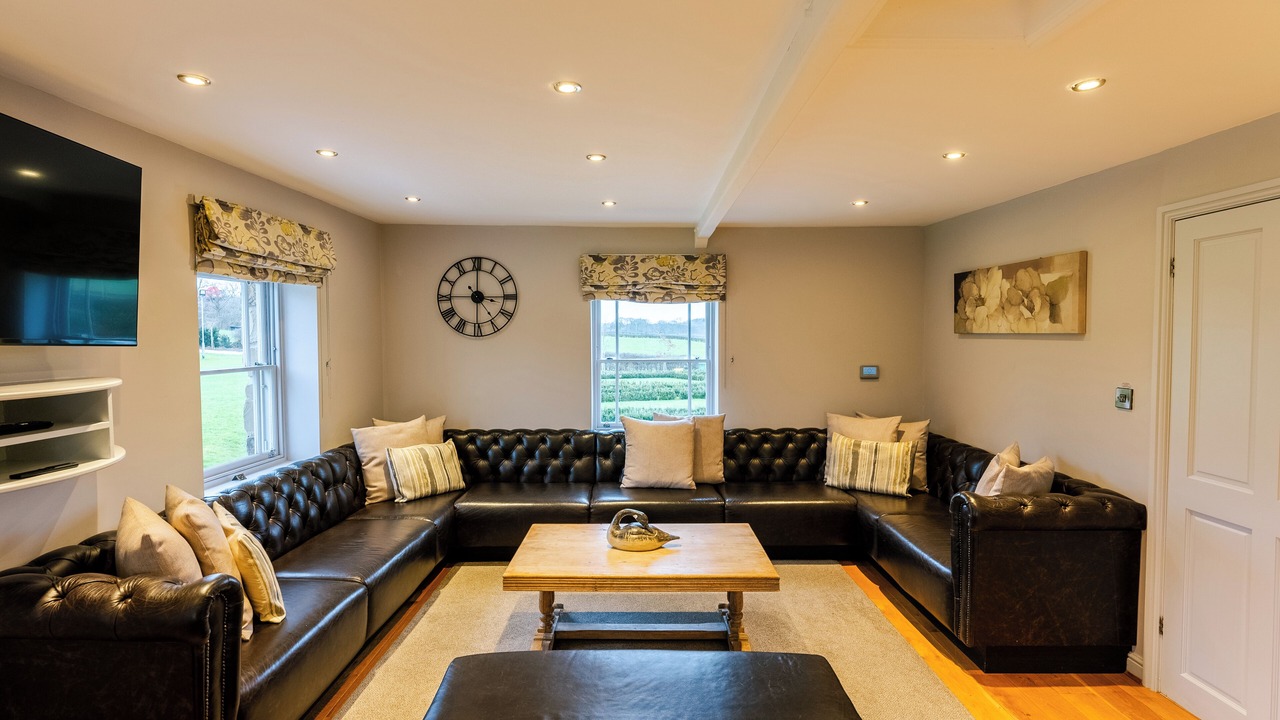 Photo of Livingroom in Alfreton