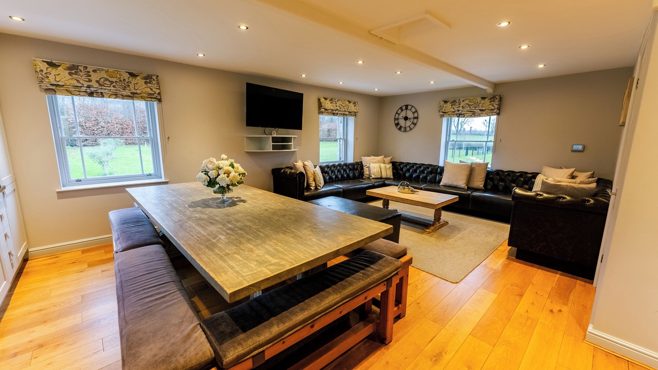 Photo of Livingroom in Alfreton