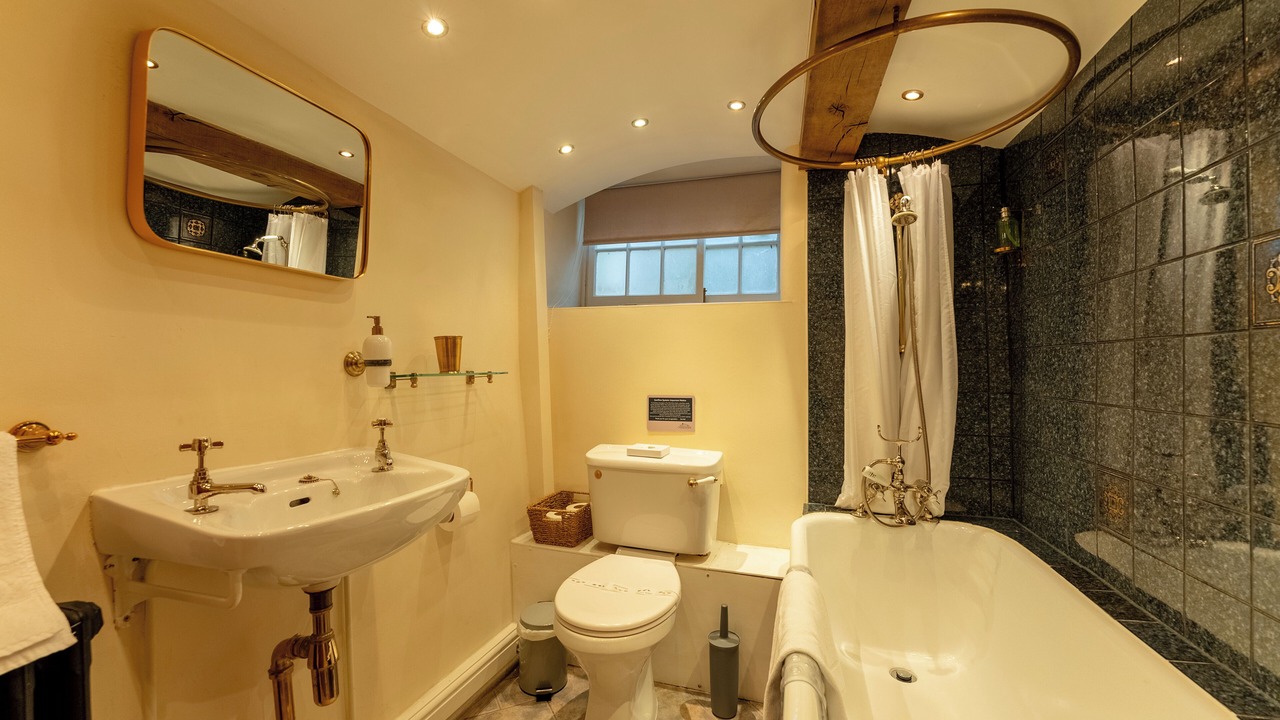 Photo of Bathroom in Alfreton