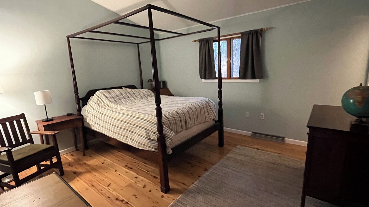 Photo of Bedroom in Clinton Corners