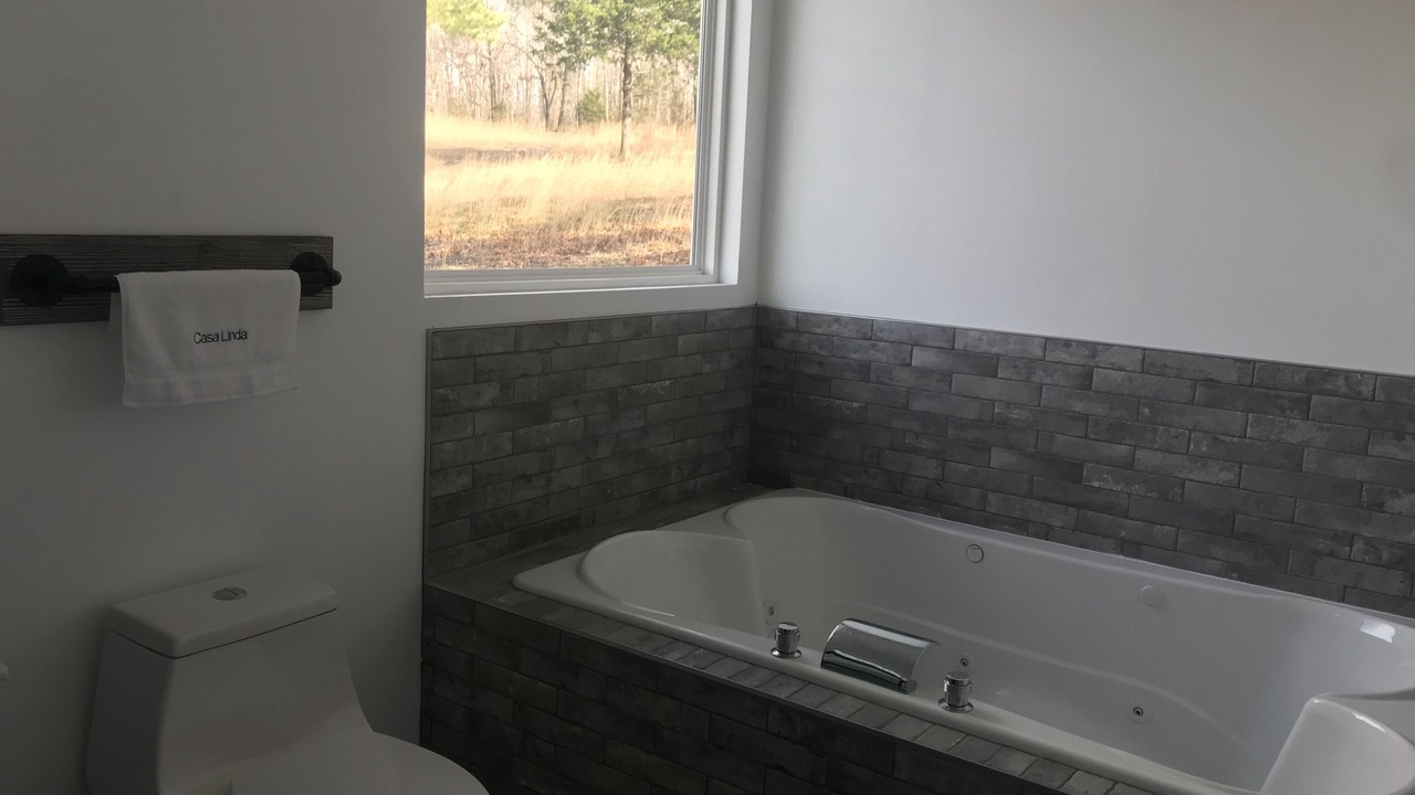 Photo of Bathroom in Marshall