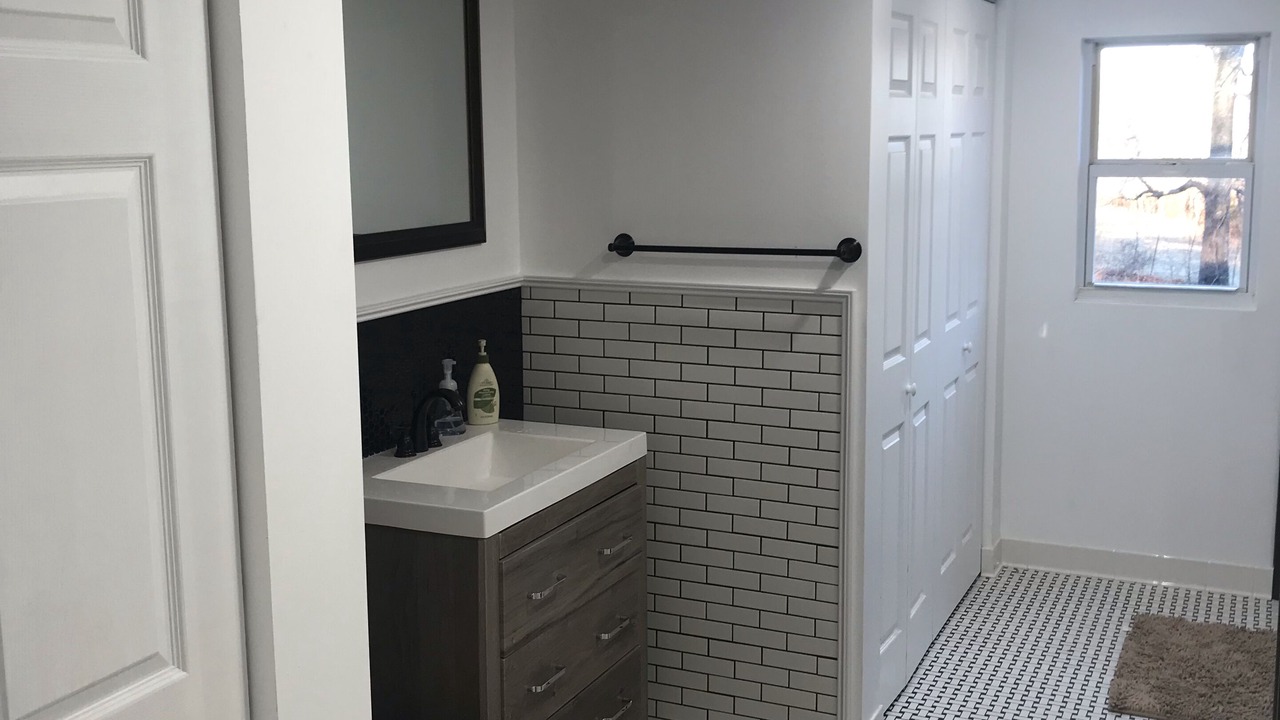 Photo of Bathroom in Marshall