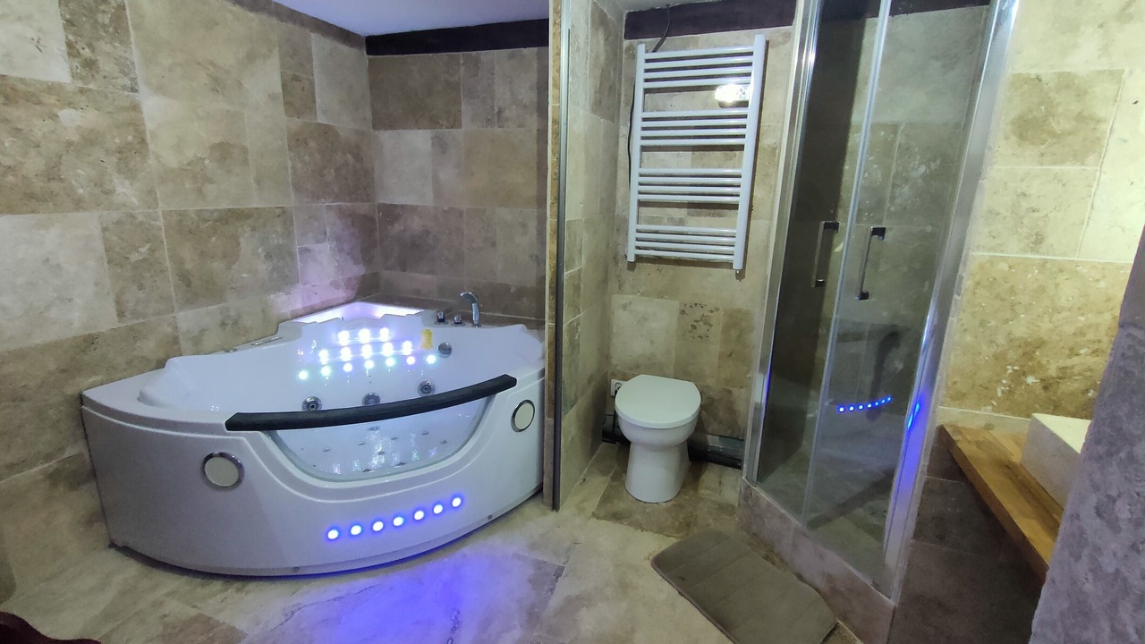 Photo of Bathroom in La Couture Boussey