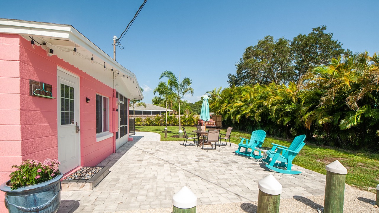 Photo of Others in Laurel