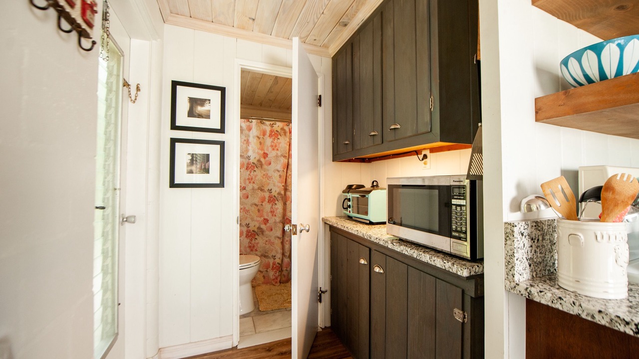 Photo of Others in Laurel