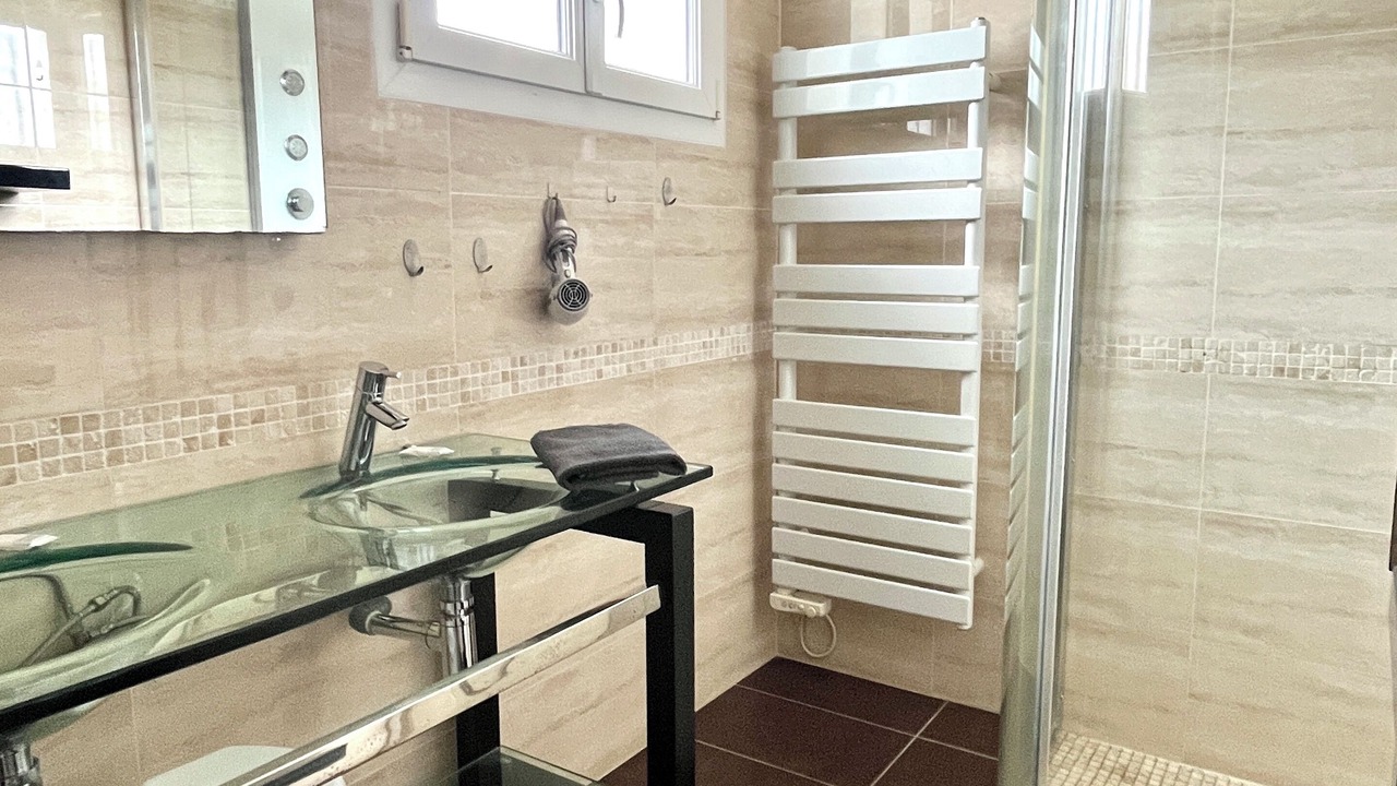 Photo of Bathroom in Sainte-Eulalie-en-Born