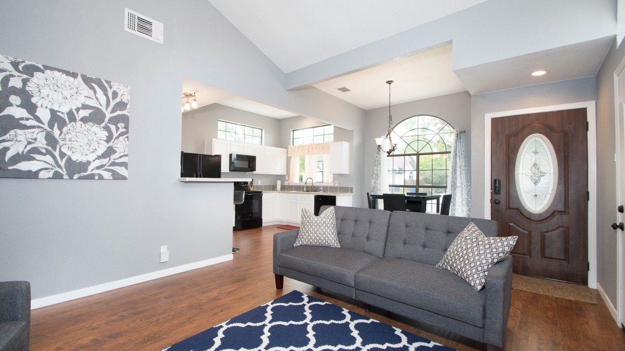 Photo of Livingroom in Hidden Meadow Community