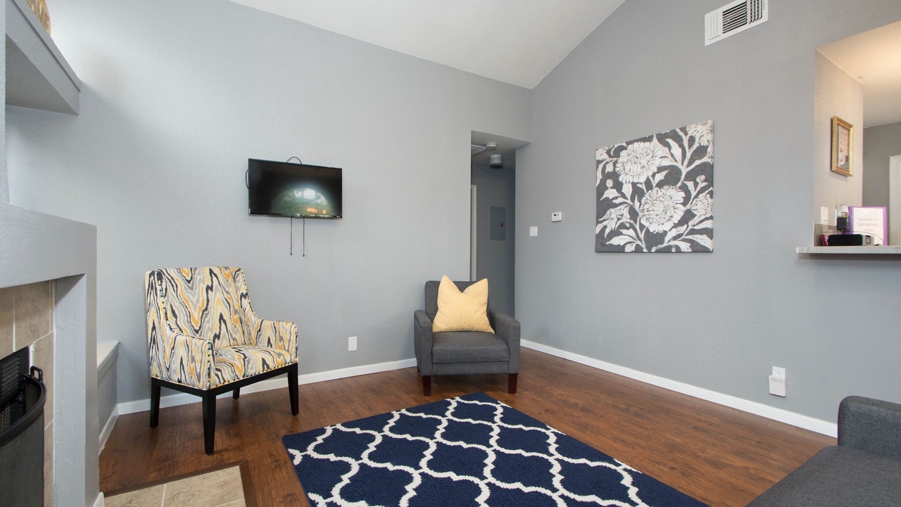 Photo of Livingroom in Hidden Meadow Community