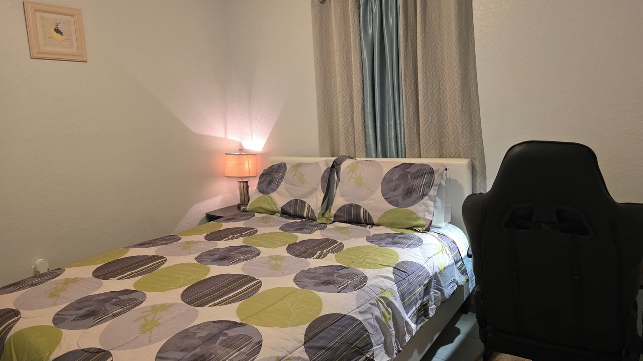 Photo of Bedroom in Englewood East