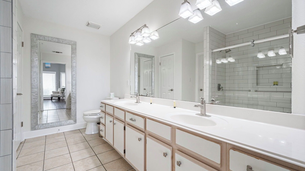 Photo of Bathroom in Spanish Grant