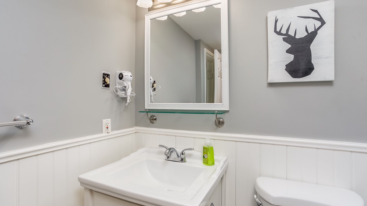 Photo of Bathroom in Craigleith
