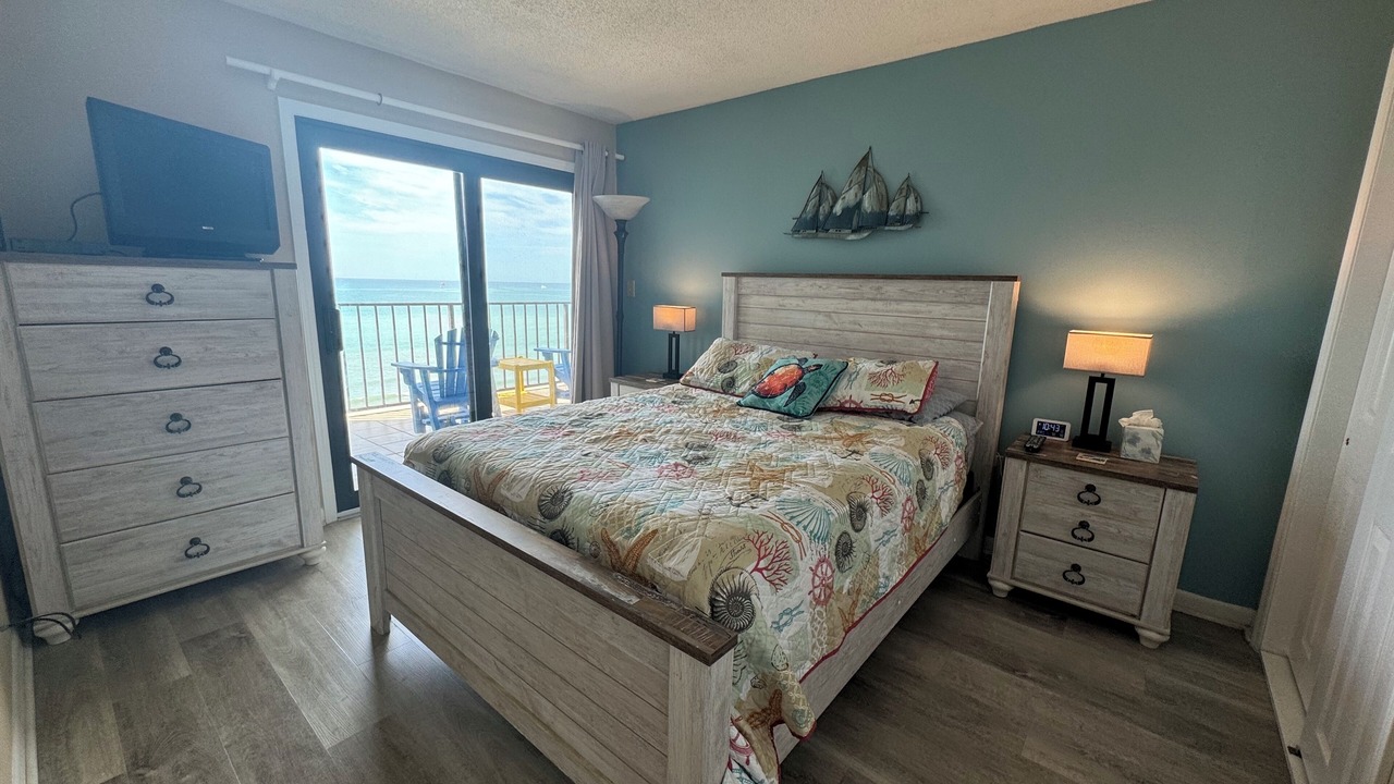 Photo of Bedroom in Cherry Grove Beach