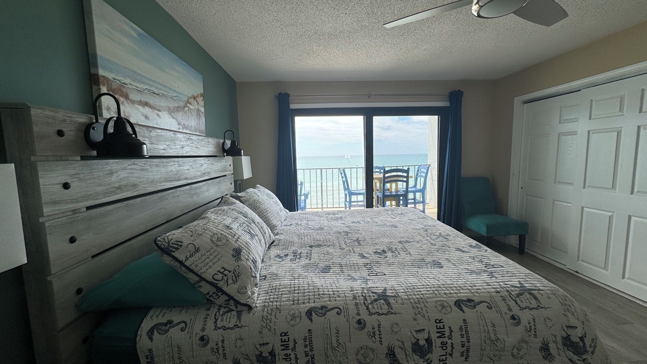 Photo of Bedroom in Cherry Grove Beach