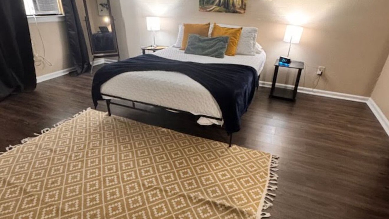 Photo of Bedroom in Arena District