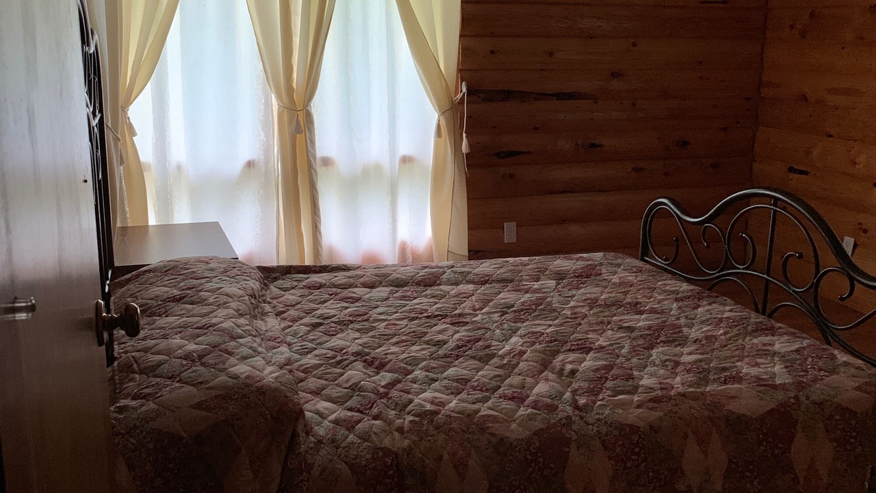 Photo of Bedroom in Pittsburg