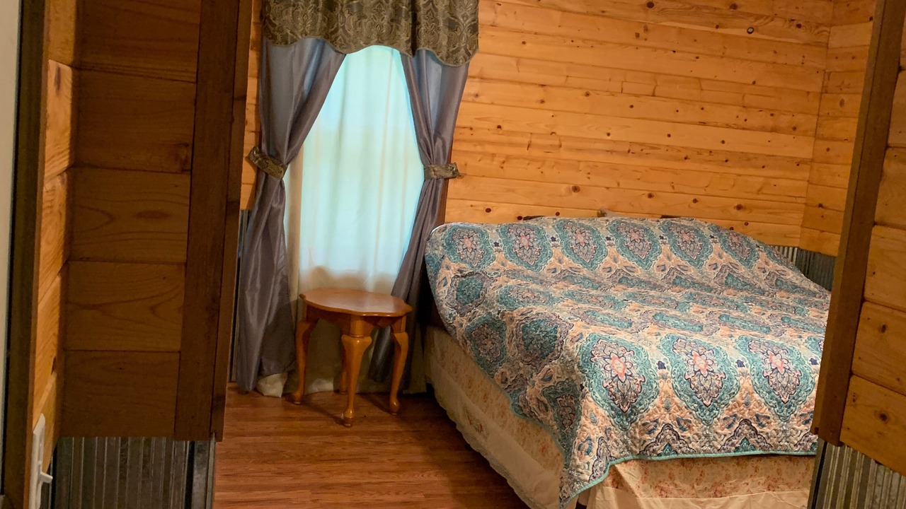 Photo of Bedroom in Pittsburg