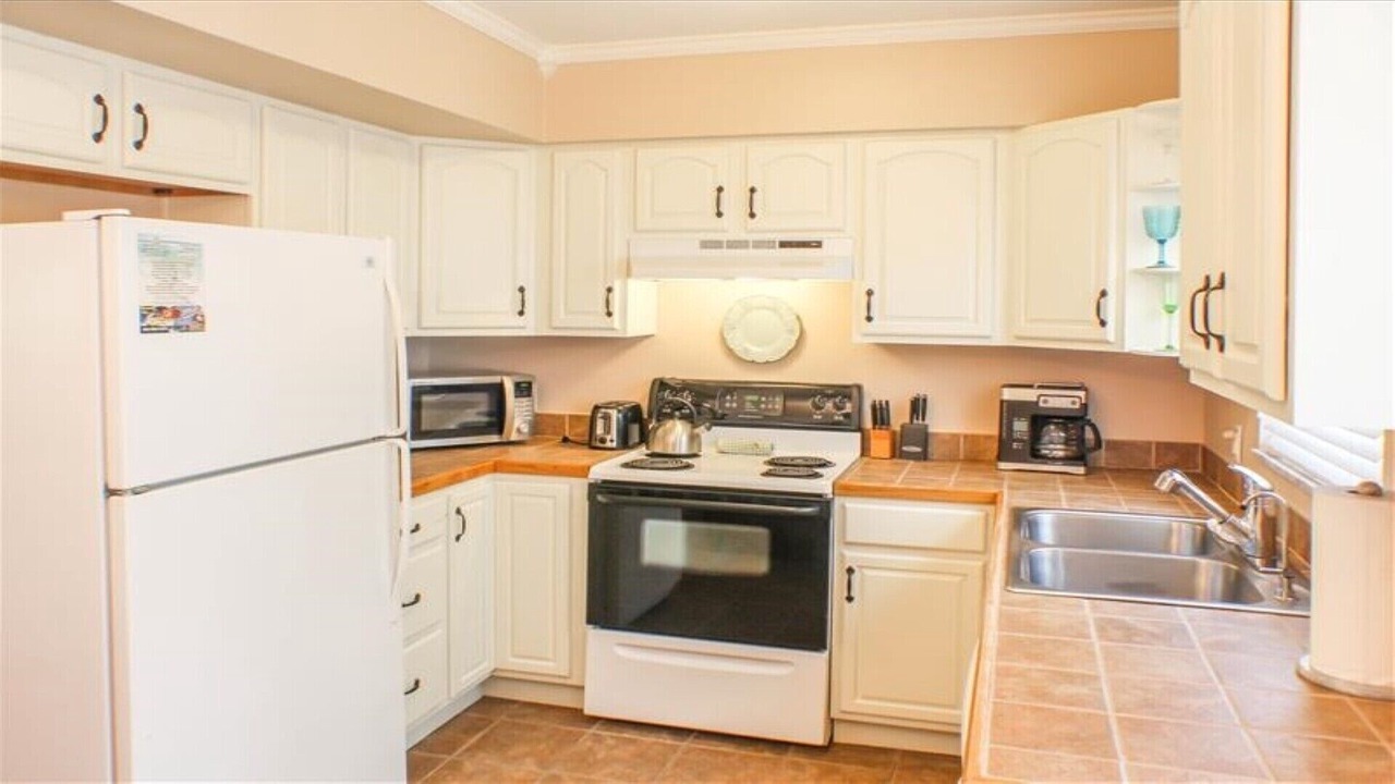 Photo of Kitchen in Holmes Beach
