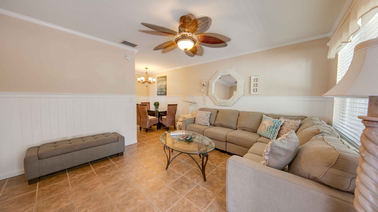 Photo of Livingroom in Holmes Beach