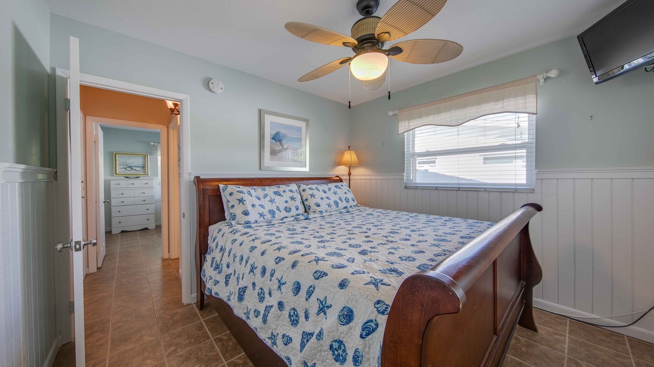 Photo of Bedroom in Holmes Beach