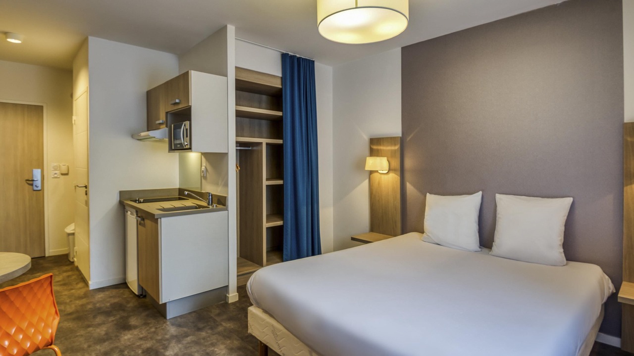 Photo of Bedroom in Saint-Nazaire