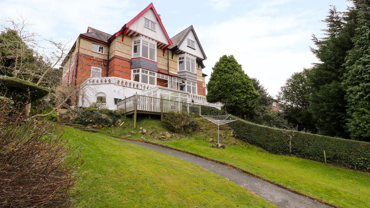 Photo of Outdoor in Bont Newydd