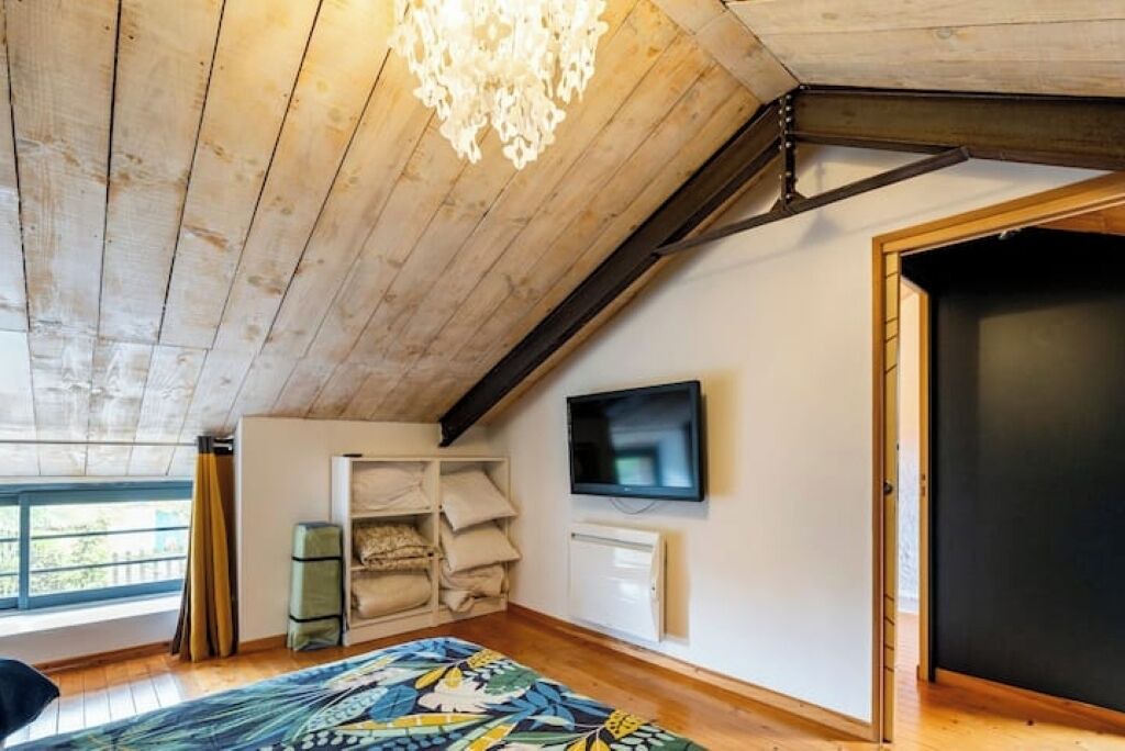 Photo of Bedroom in Montreuil-Bellay