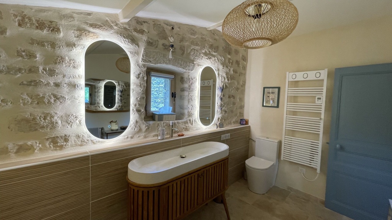Photo of Bathroom in Saint-Andre-de-Roquepertuis