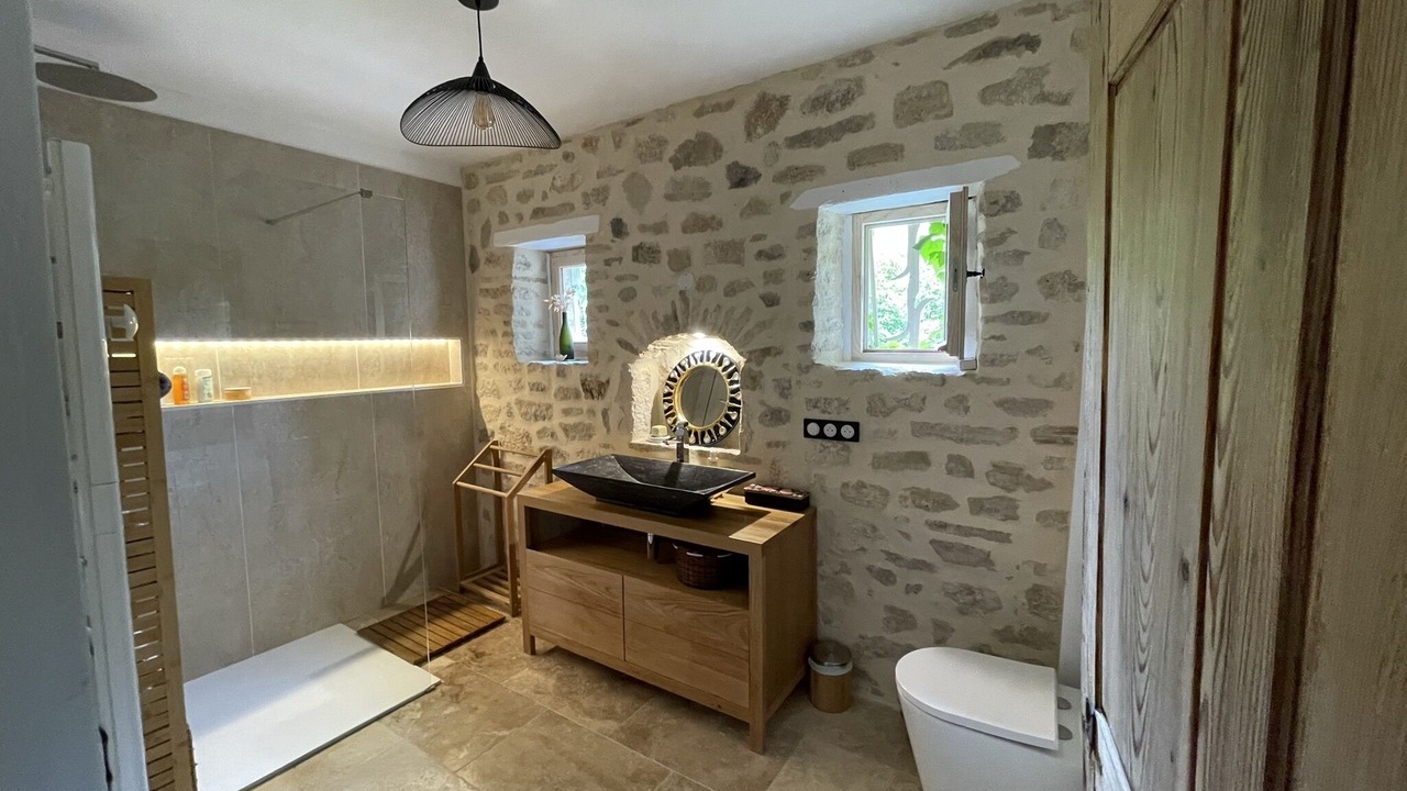 Photo of Bathroom in Saint-Andre-de-Roquepertuis