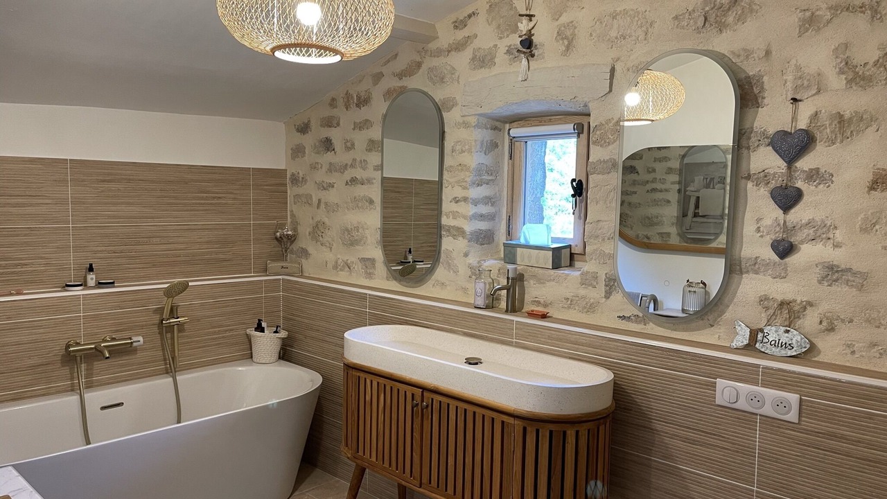 Photo of Bathroom in Saint-Andre-de-Roquepertuis