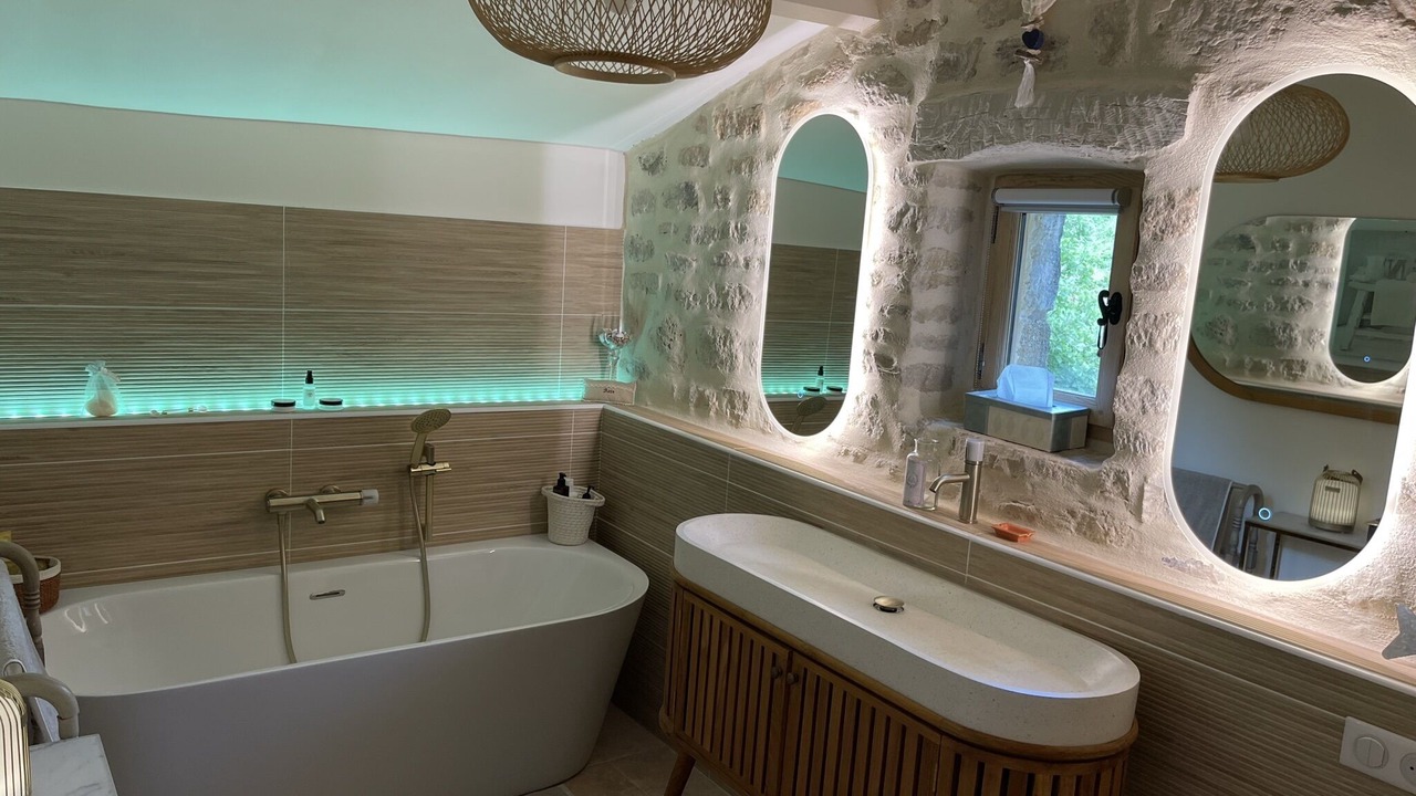 Photo of Bathroom in Saint-Andre-de-Roquepertuis
