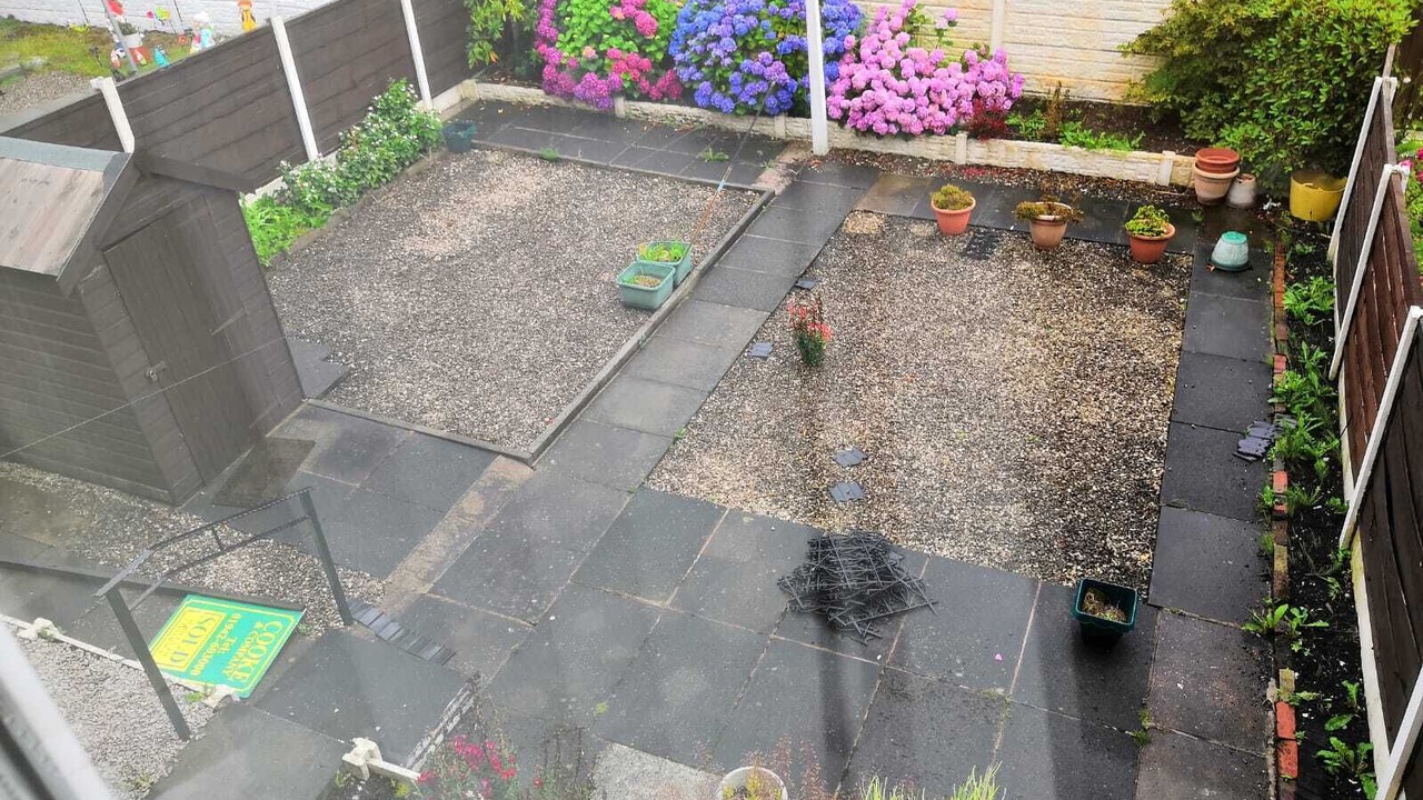 Photo of Outdoor in Leigh