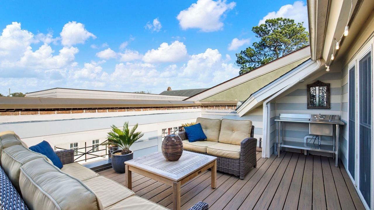 Photo of Outdoor in Historic District - North