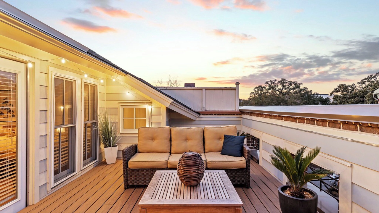 Photo of Patio Balcony in Historic District - North