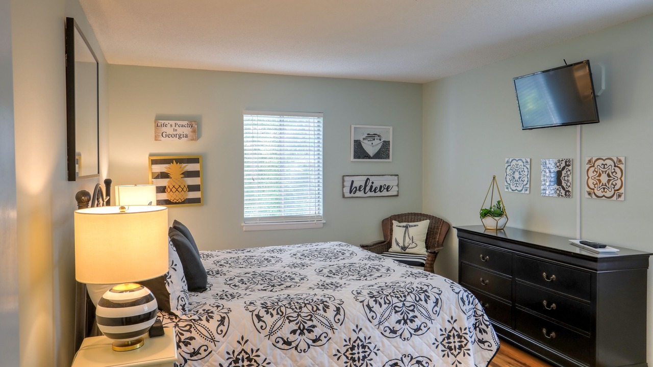 Photo of Bedroom in Demere Park