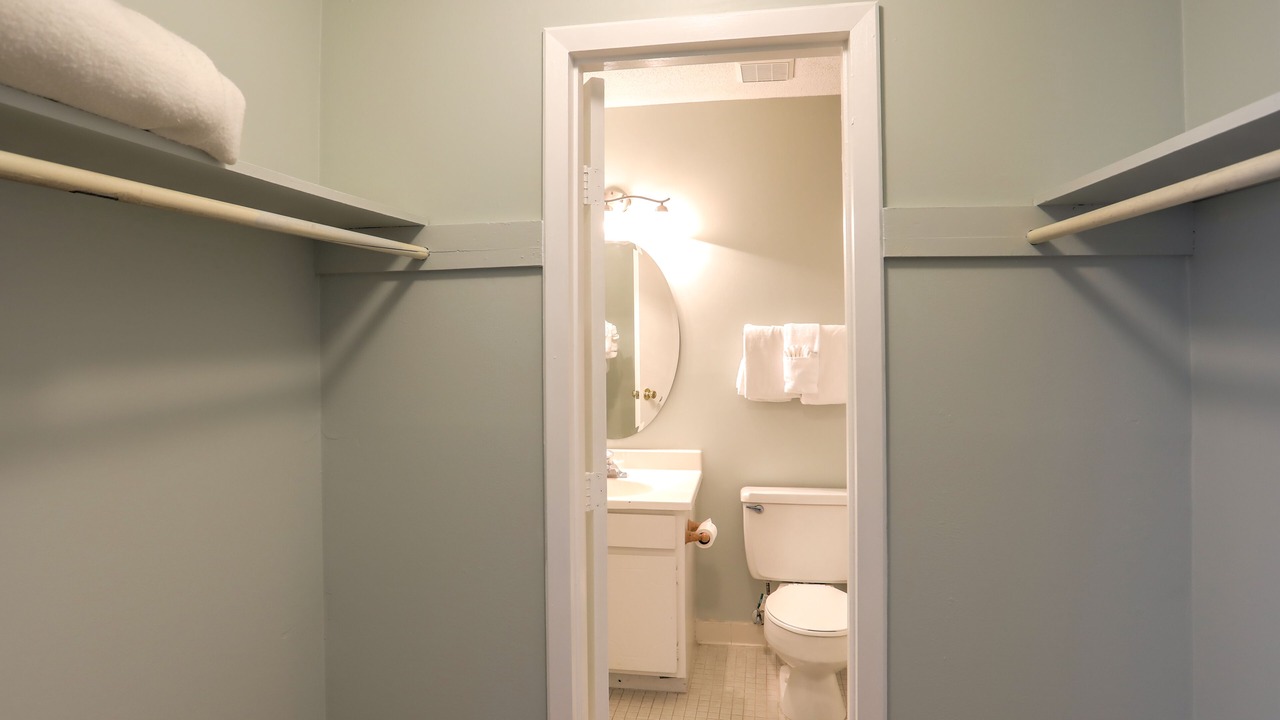 Photo of Bathroom in Demere Park