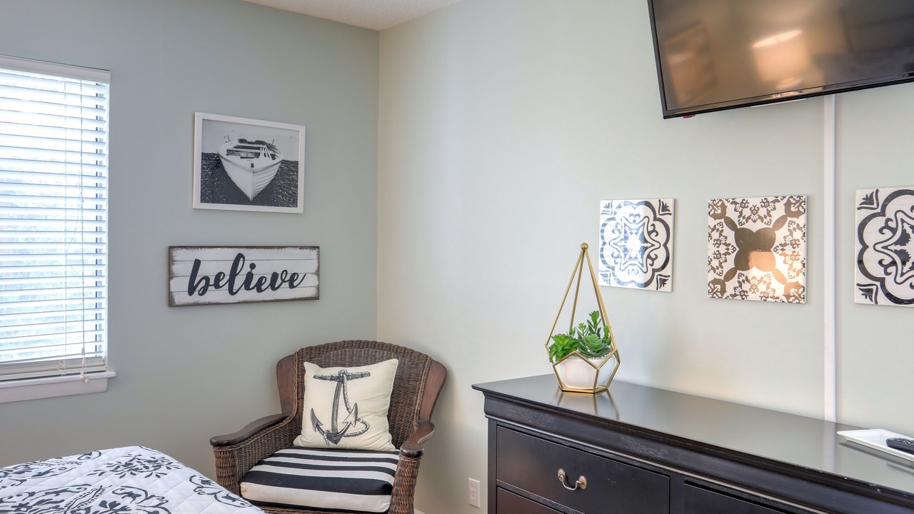 Photo of Bedroom in Demere Park