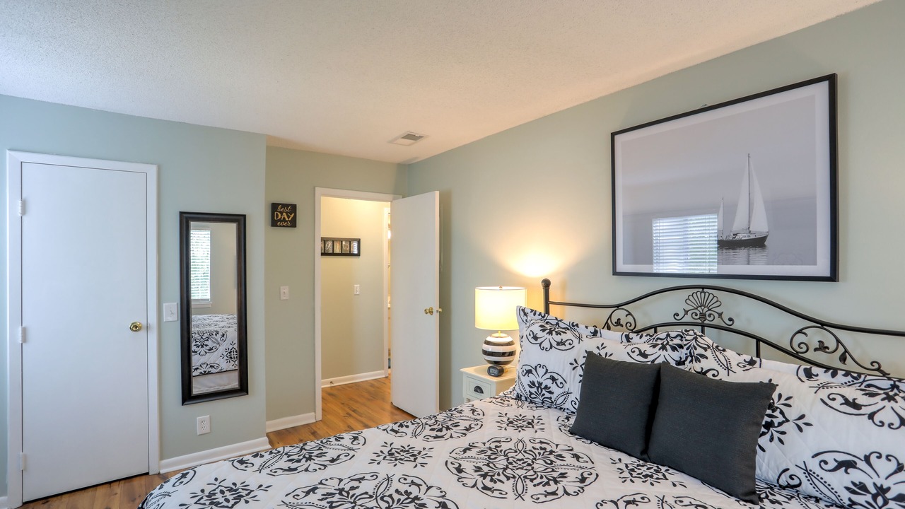 Photo of Bedroom in Demere Park