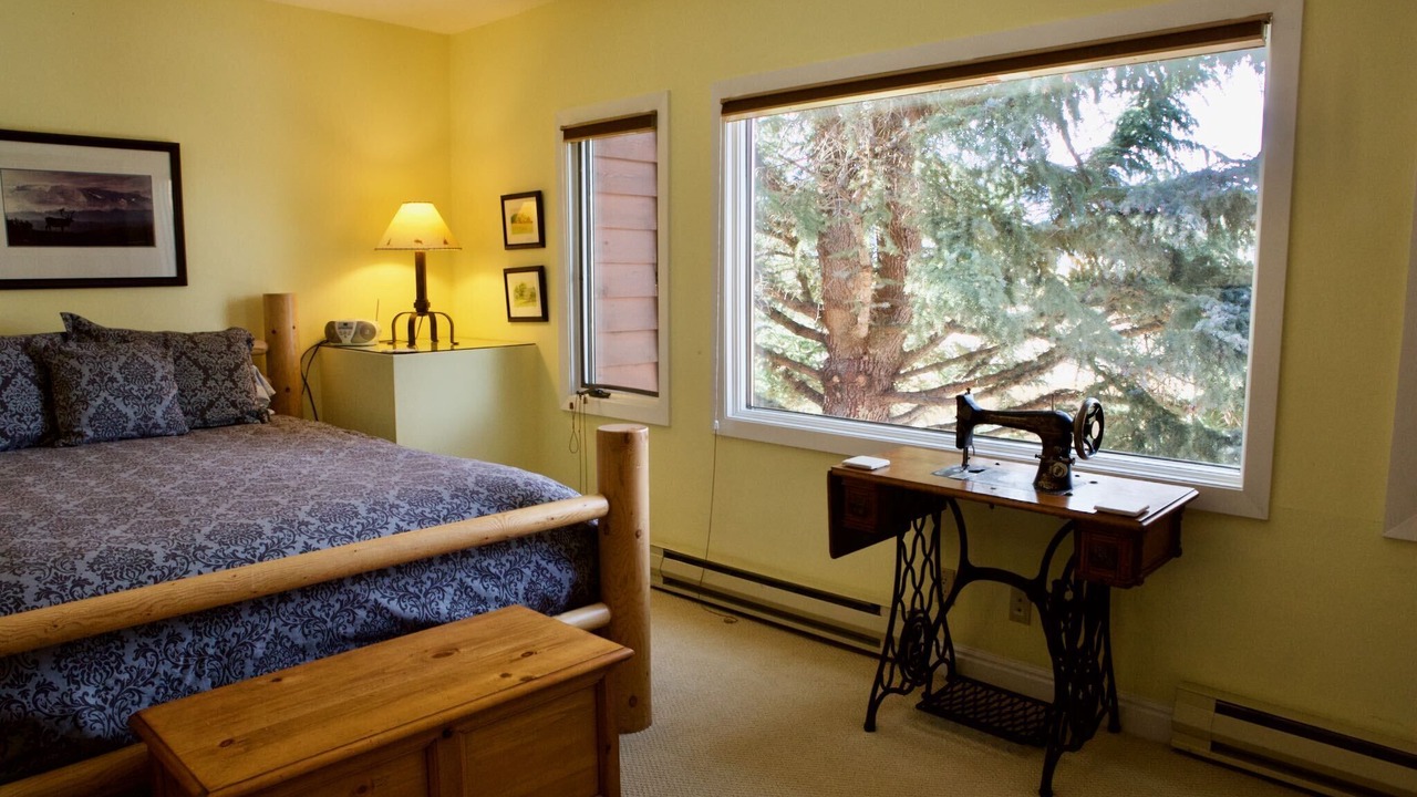 Photo of Bedroom in Jackson