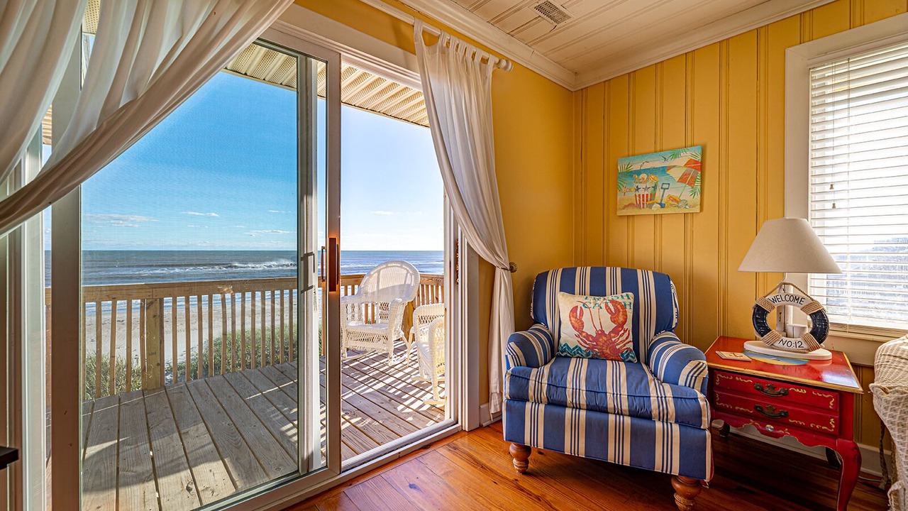 Photo of Livingroom in Emerald Isle