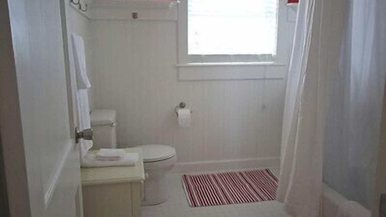 Photo of Bathroom in Emerald Isle